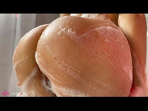 ❤️ Brunette dushda kuchli orgazm uchun vibrator bilan mushukni onanizm qiladi ☑ Super seks uz.sexafinkarasskaz.ru ❤